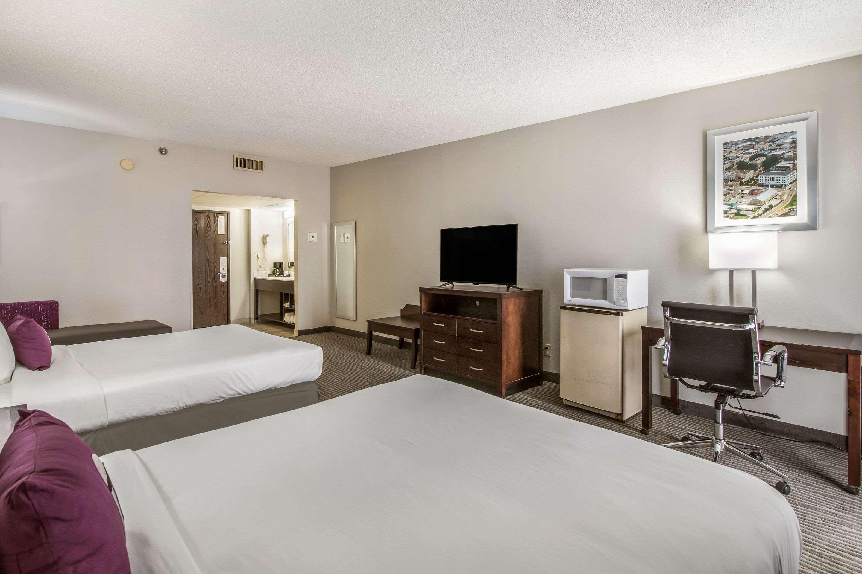 Clarion Hotel Jackson Northwest Exterior foto